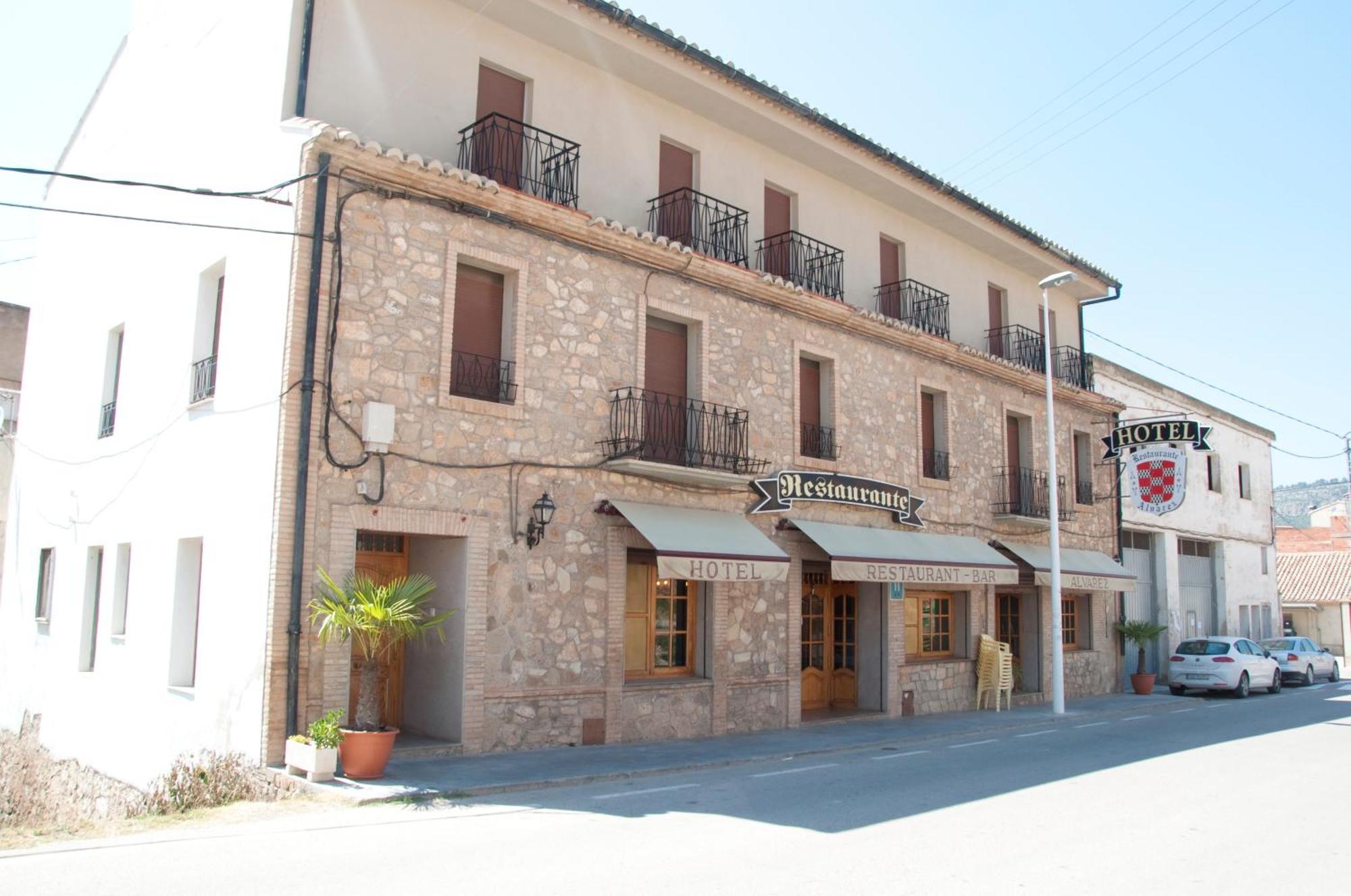 Hotel Álvarez Tuéjar Exteriör bild