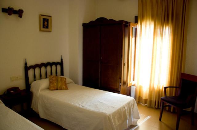 Hotel Álvarez Tuéjar Rum bild